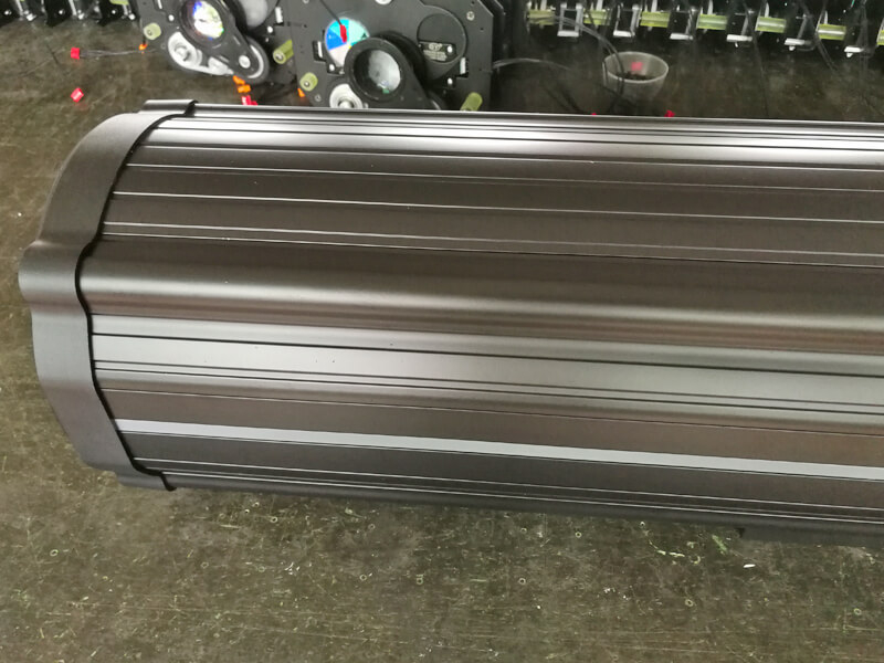 Foco de seguimiento LED de 350 W con lente larga y control manual